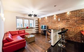 Nowolipki Red Apartment